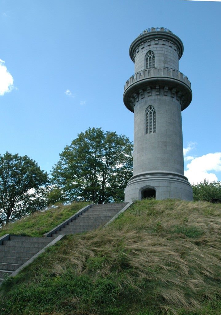 August 8 2006 jjj Tower (2)